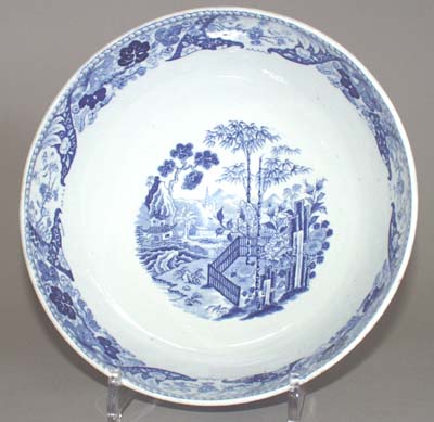 Bowl with Foot c1825